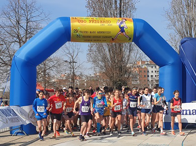 La partenza dei giovani marciatori